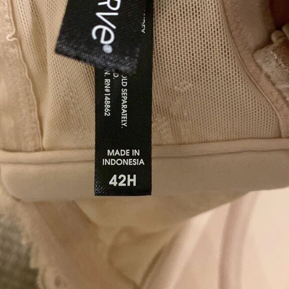 Torrid lightly lined strapless bra size 42H  - Picture 6 of 6